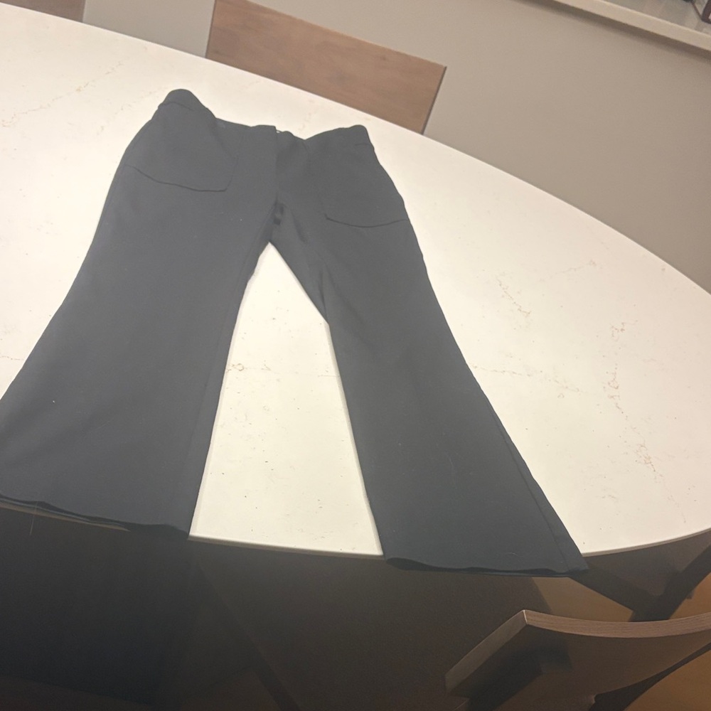 LOFT Black Straight Leg Pants size 0 excellent used condition